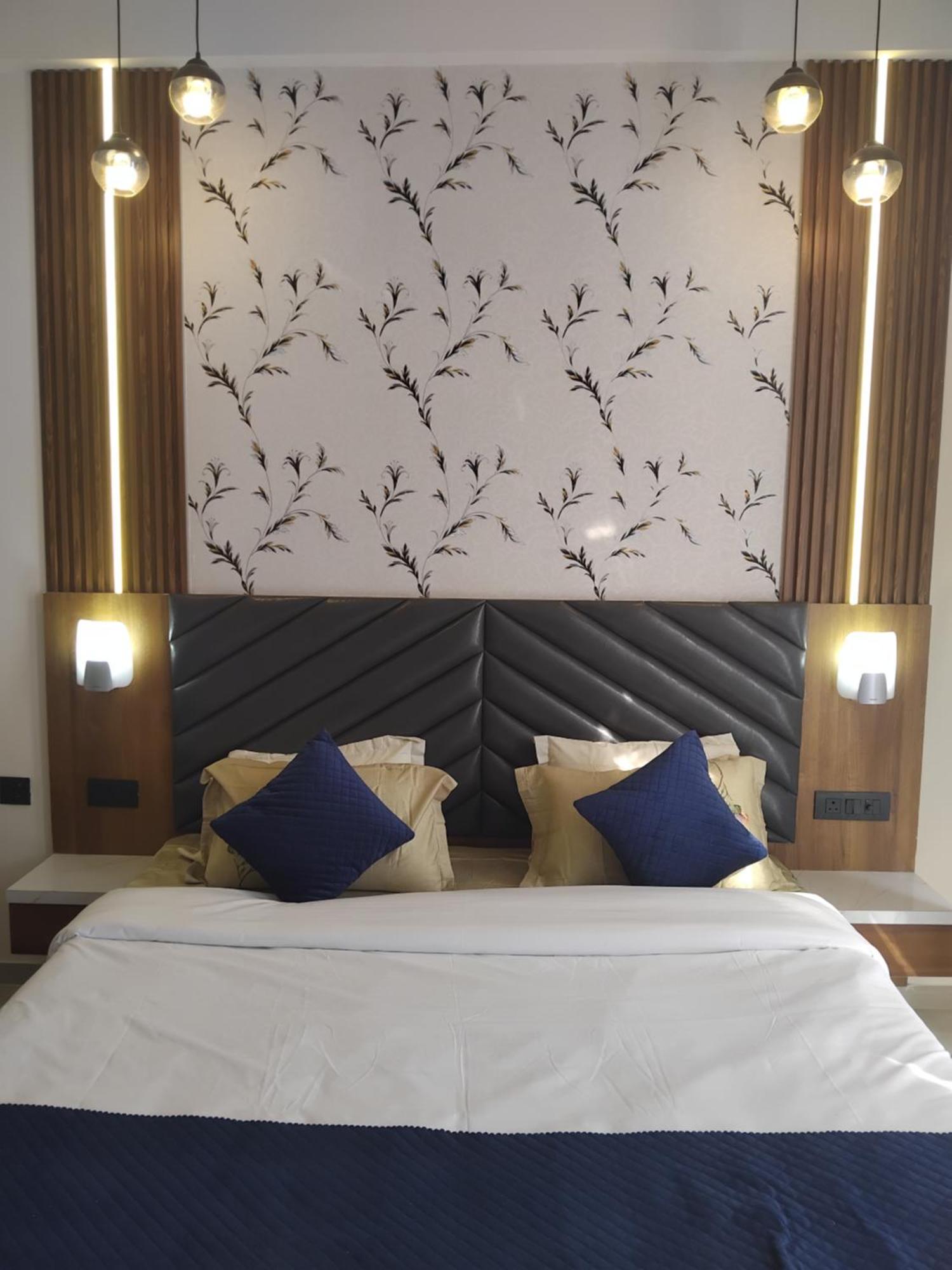 Cloud9 Stays Lucknow Room photo